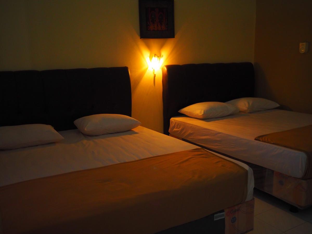 Diaga Grha Hotel Джокякарта Екстериор снимка