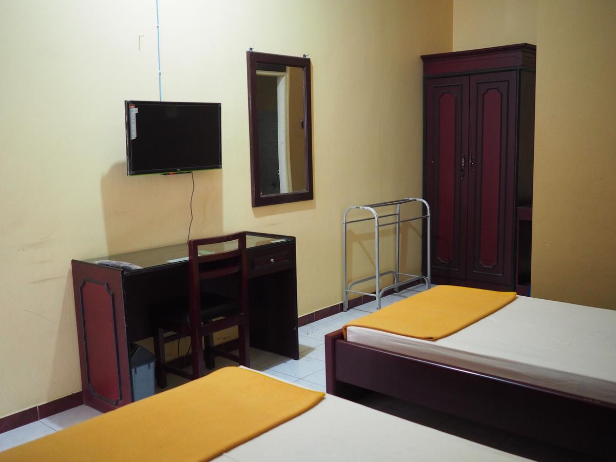 Diaga Grha Hotel Джокякарта Екстериор снимка
