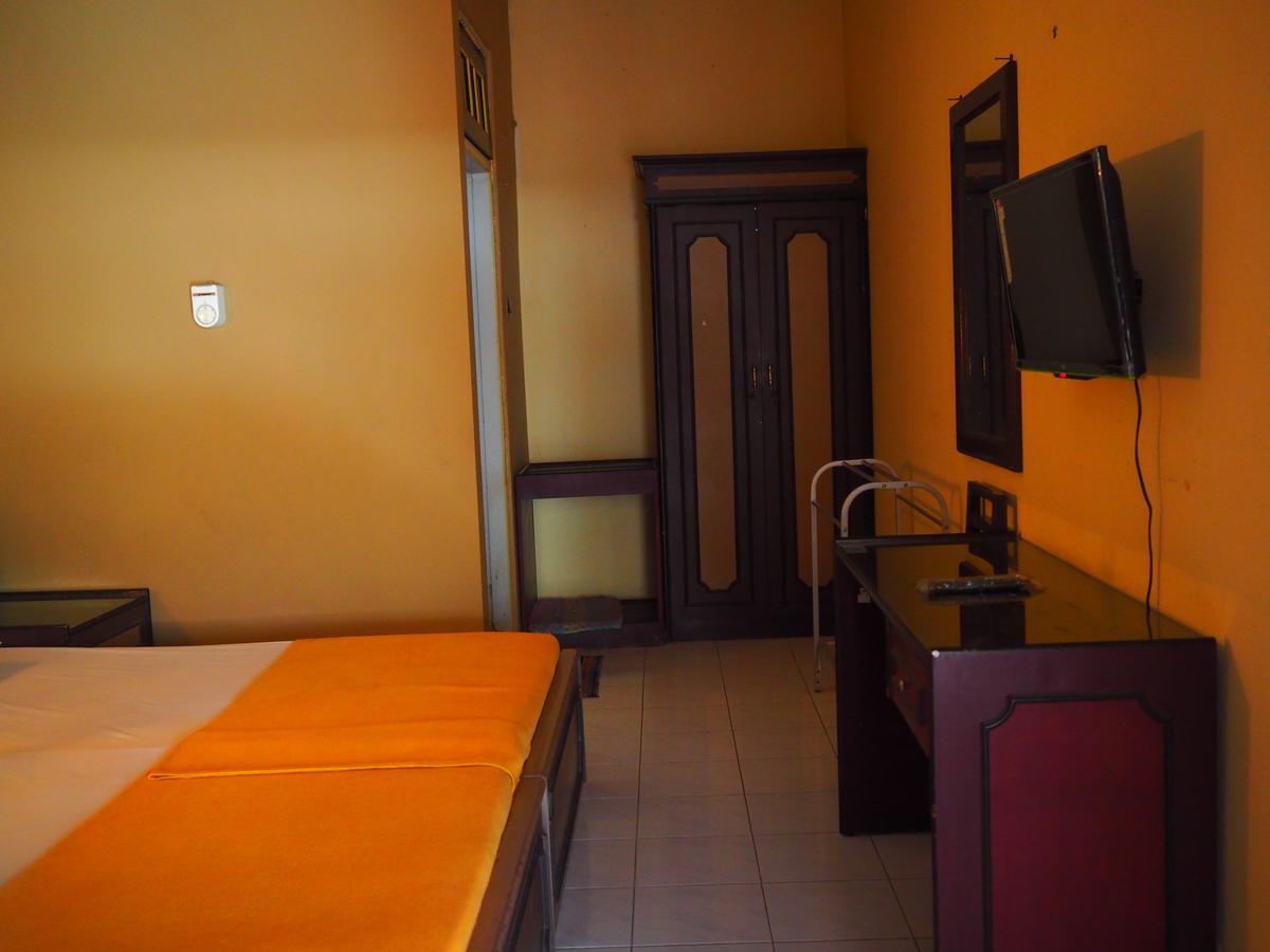 Diaga Grha Hotel Джокякарта Екстериор снимка