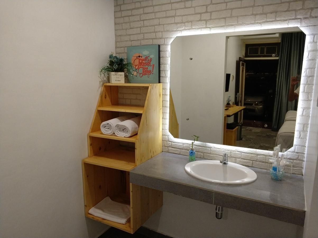 Diaga Grha Hotel Джокякарта Екстериор снимка