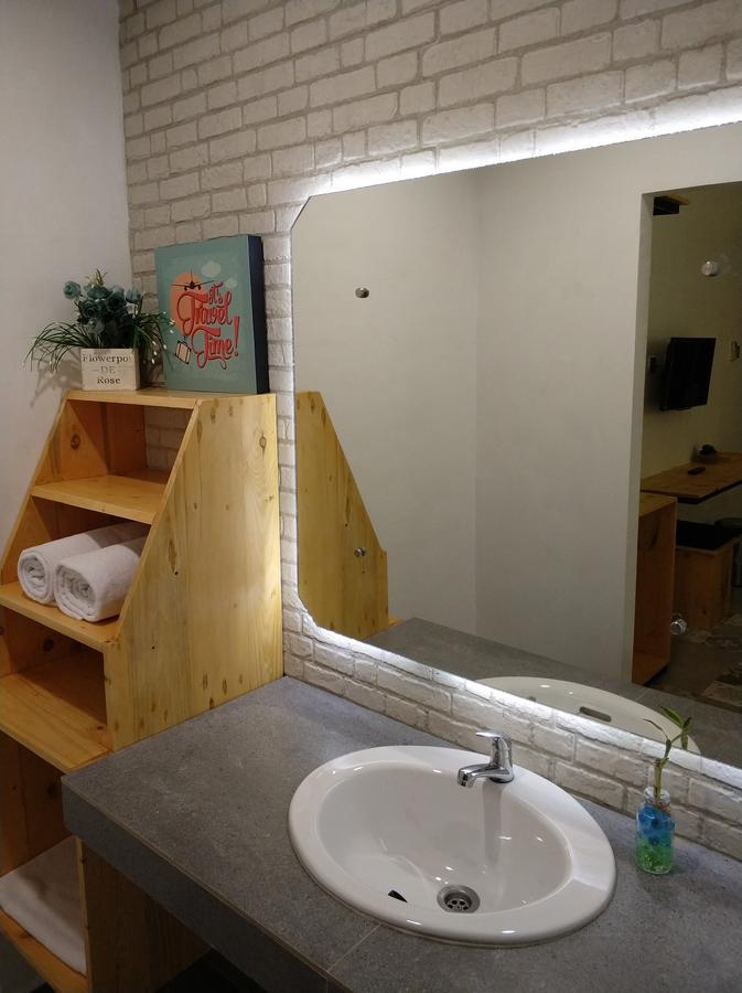 Diaga Grha Hotel Джокякарта Екстериор снимка