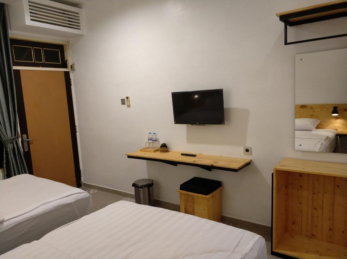 Diaga Grha Hotel Джокякарта Екстериор снимка