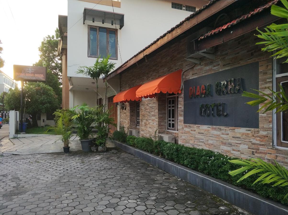 Diaga Grha Hotel Джокякарта Екстериор снимка
