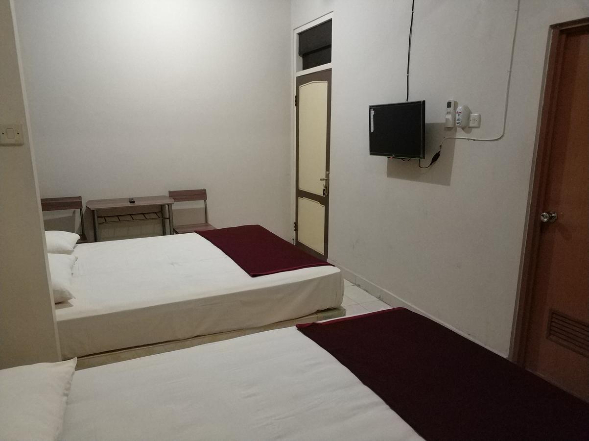Diaga Grha Hotel Джокякарта Екстериор снимка