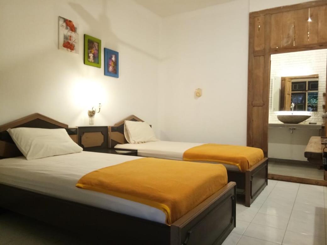 Diaga Grha Hotel Джокякарта Екстериор снимка