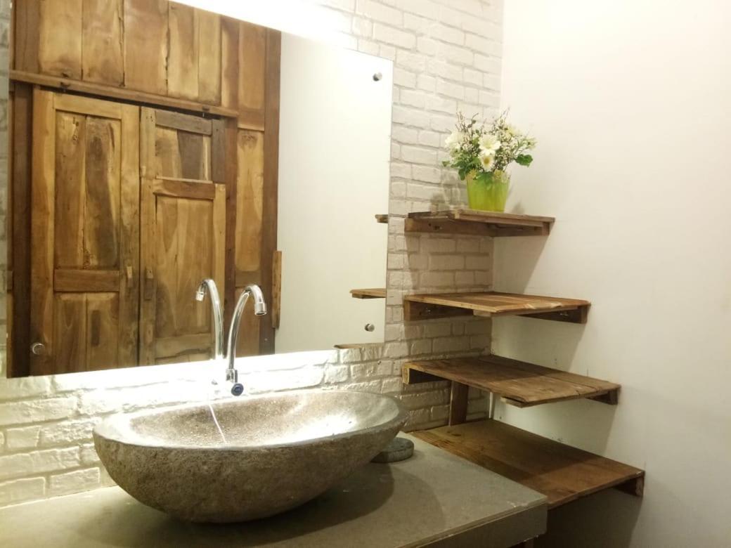 Diaga Grha Hotel Джокякарта Екстериор снимка