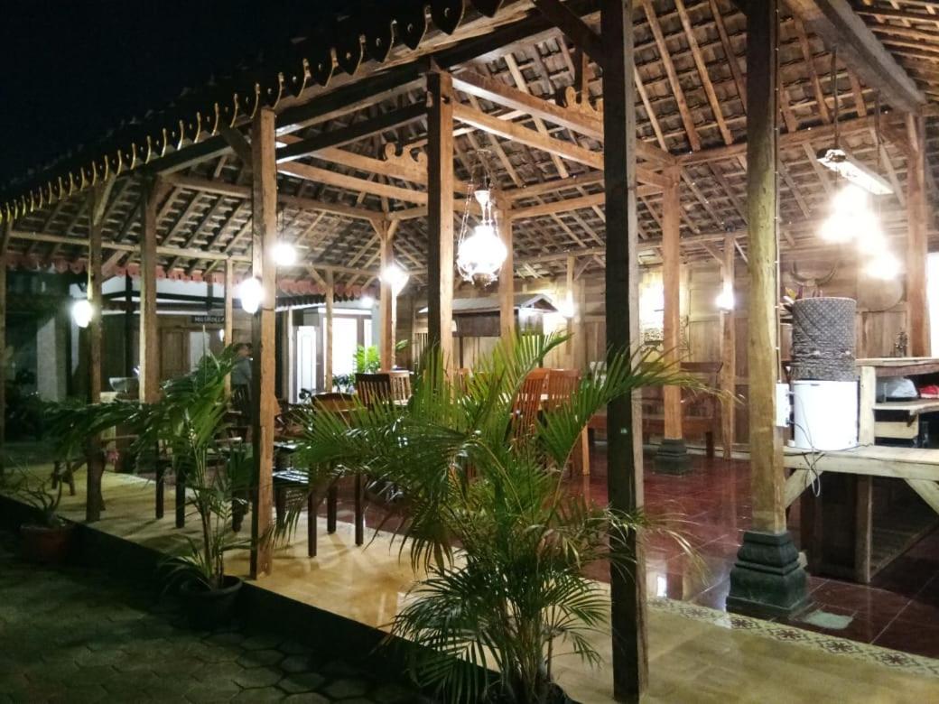 Diaga Grha Hotel Джокякарта Екстериор снимка